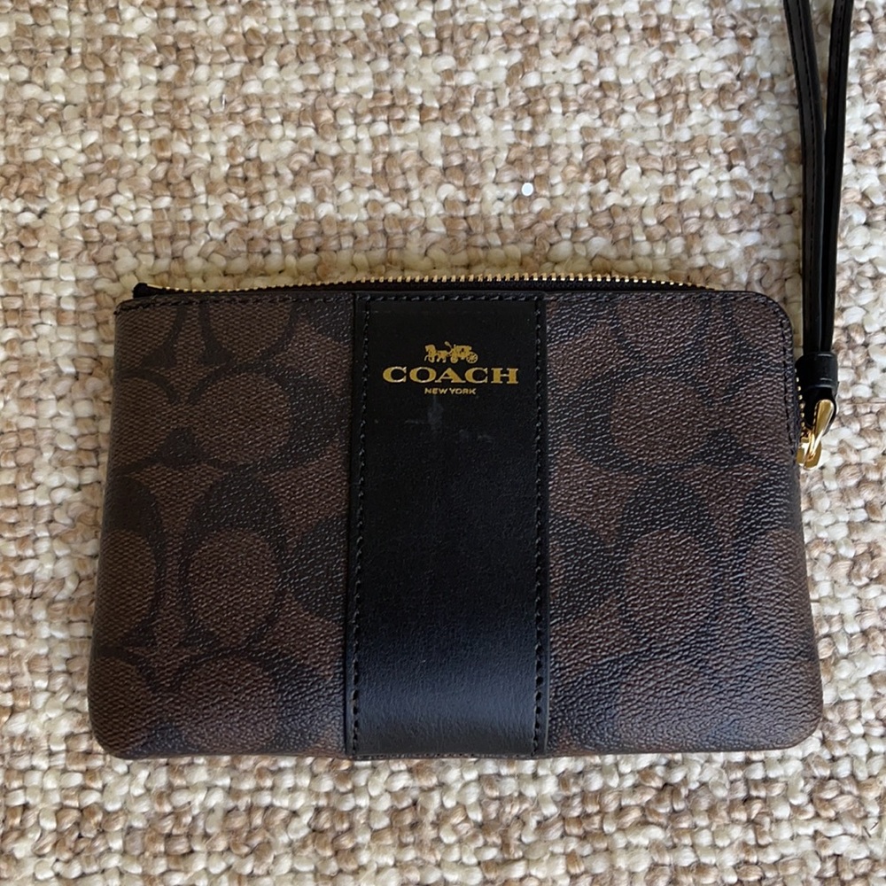 Coach Corner Zip Wristlet In Signature Canvas - Picture 13 of 16